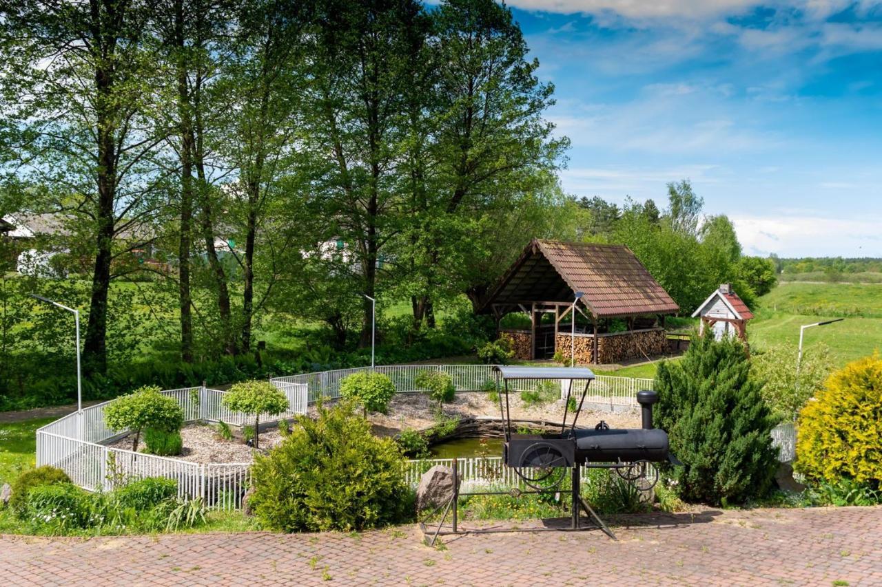 Pensjonat Agroturystyczny Pod Modrzewiem Bed & Breakfast Florczaki Ngoại thất bức ảnh