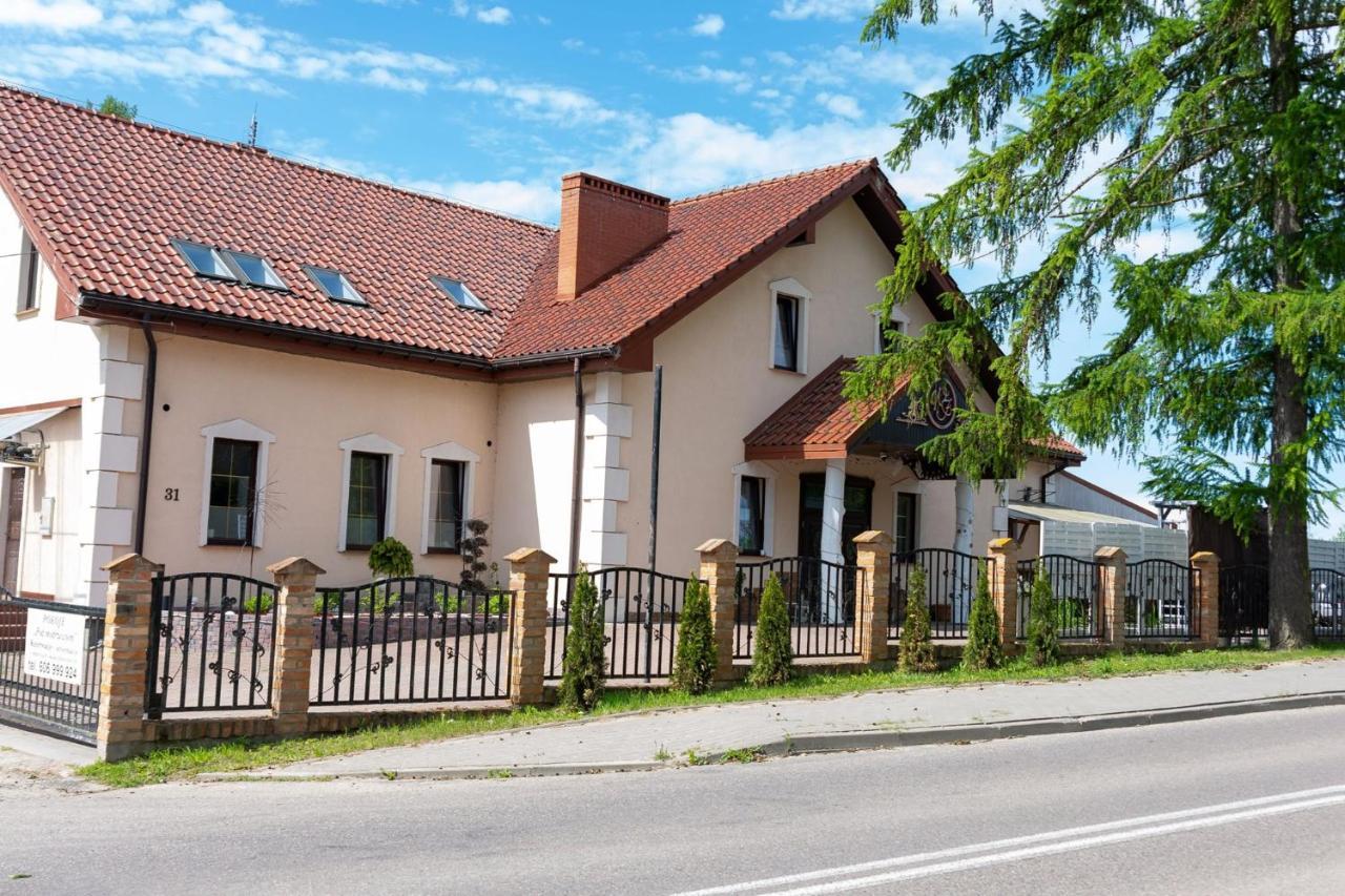 Pensjonat Agroturystyczny Pod Modrzewiem Bed & Breakfast Florczaki Ngoại thất bức ảnh