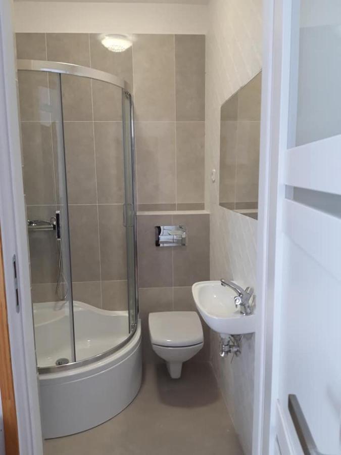 Pensjonat Agroturystyczny Pod Modrzewiem Bed & Breakfast Florczaki Ngoại thất bức ảnh
