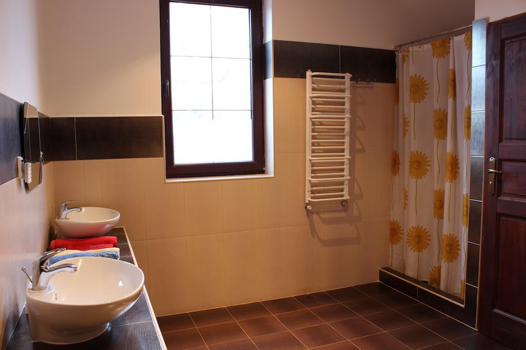 Pensjonat Agroturystyczny Pod Modrzewiem Bed & Breakfast Florczaki Phòng bức ảnh