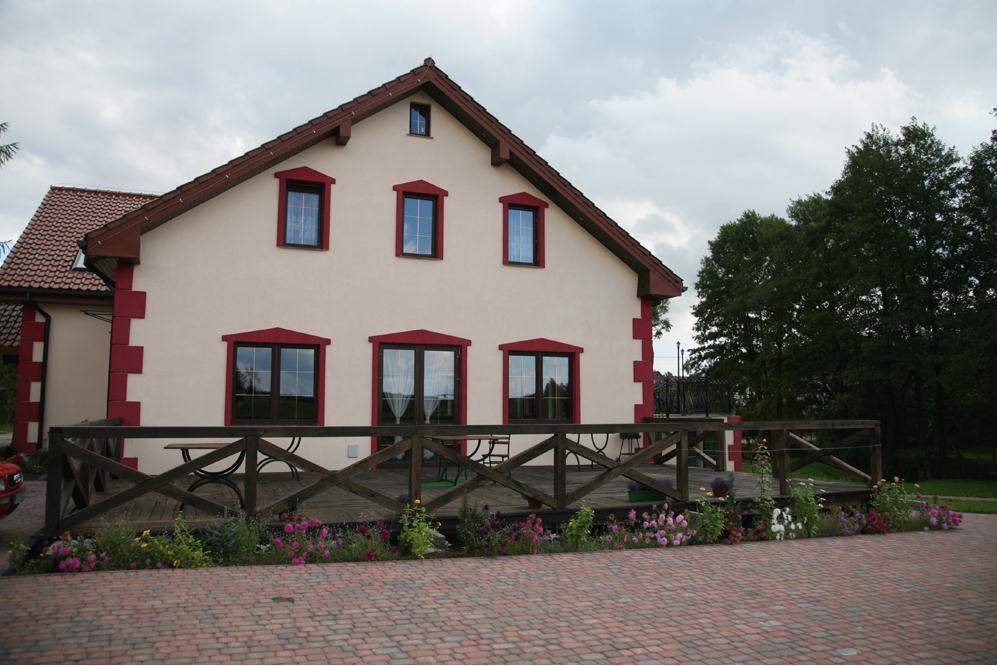 Pensjonat Agroturystyczny Pod Modrzewiem Bed & Breakfast Florczaki Ngoại thất bức ảnh