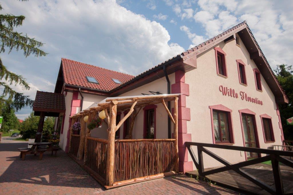 Pensjonat Agroturystyczny Pod Modrzewiem Bed & Breakfast Florczaki Ngoại thất bức ảnh